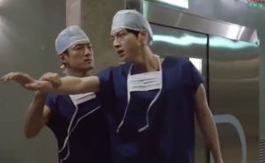 blood episode 7 recap Dr Lee Jae Wook stops Dr Park from grabbing blood