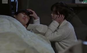 blood ep 15 kdrama recap, Park Ji Sang and Yoo Ri Ta puts him to sleep